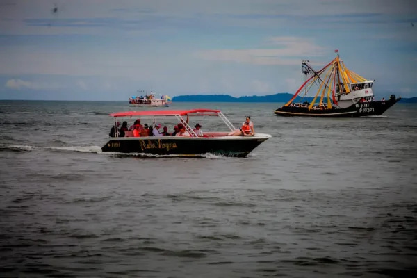 playa conchal water taxi costa rica